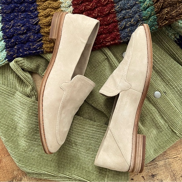 Vince Camuto Taupe/Cream Suede Slip-On Loafers⭐️ Excellent Condition - Picture 6 of 13